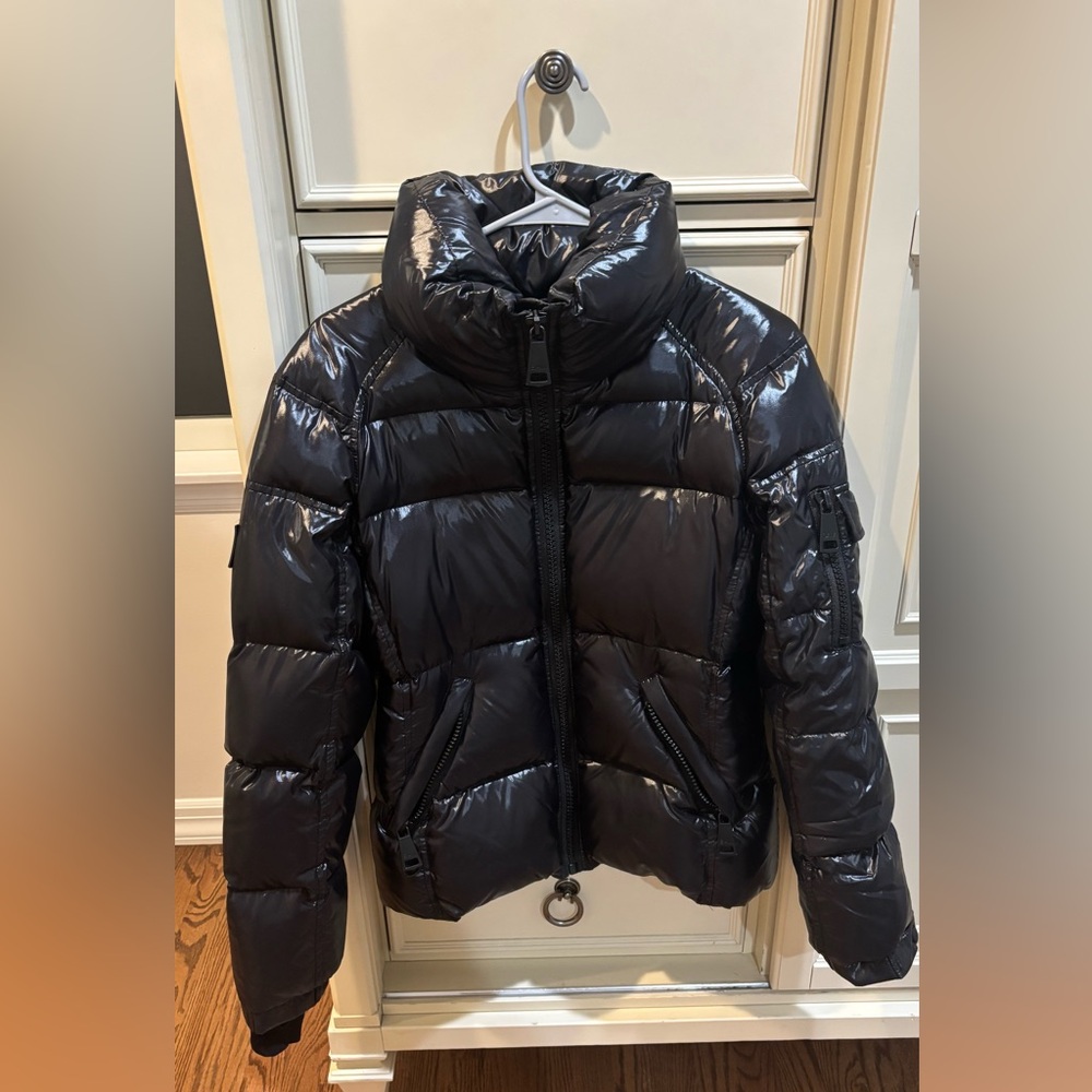 SAM Freestyle Water Repellent Down Puffer Jacket in black.